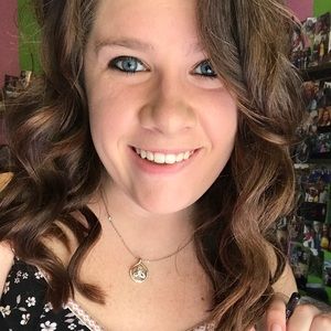 Meet your Posher, Alisa